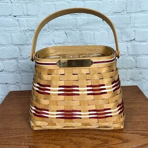 American traditions apple basket from 2010 plastic liner natural, red & white